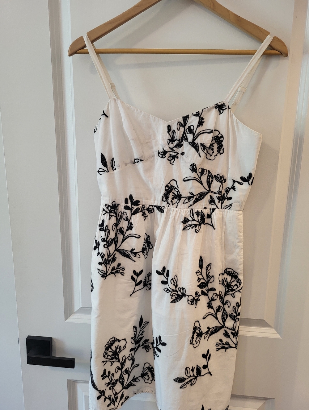 100% Cotton J. Crew White Dress with Black Floral Embroidery